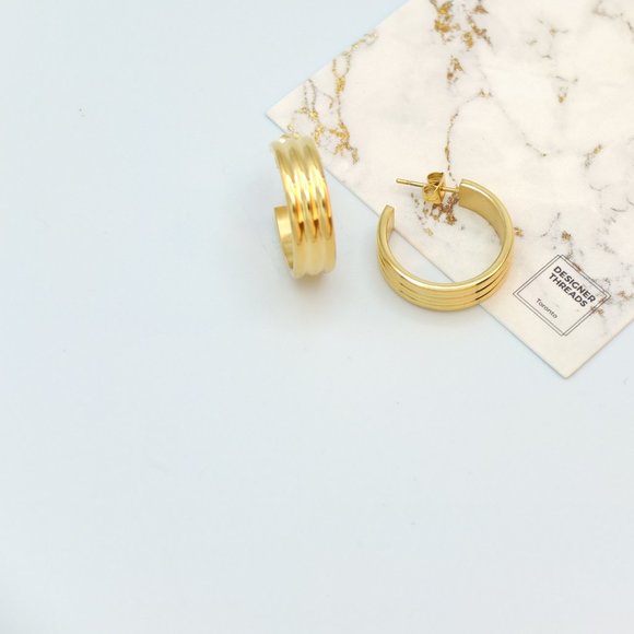 Brandi 18K Gold Plated Small Tri Hoop Earrings - Picture 4 of 11